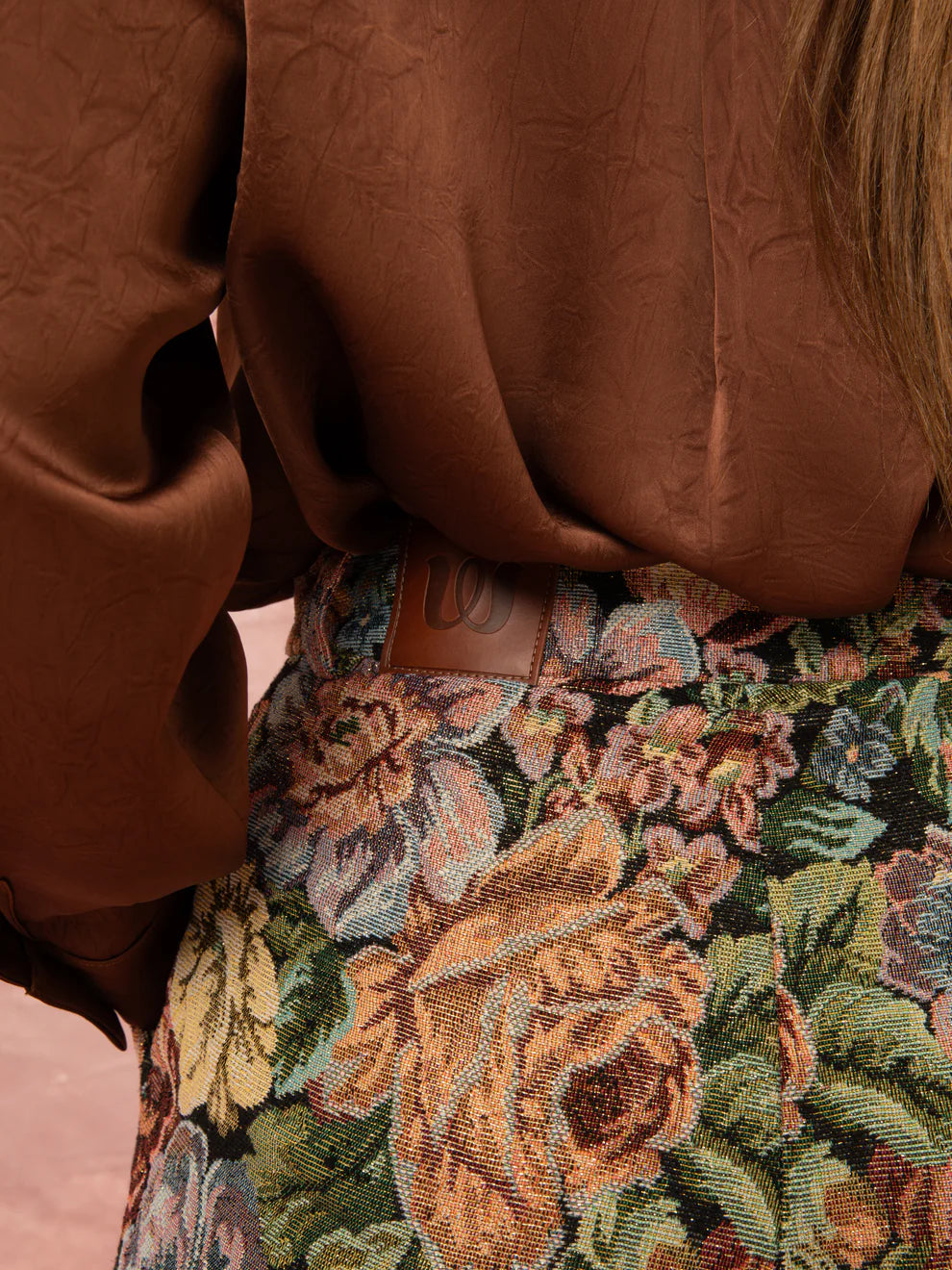 Floral Jacquard Pleated Pant