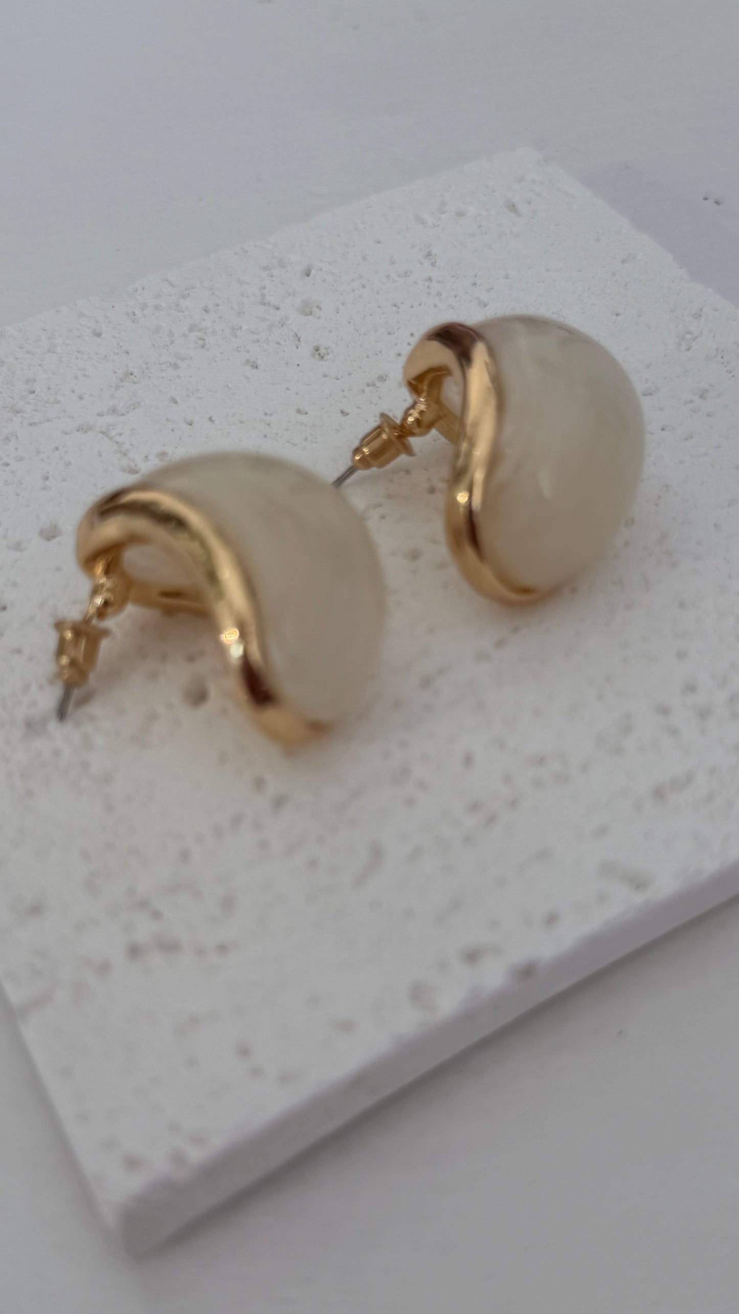 Moonlit Earrings White