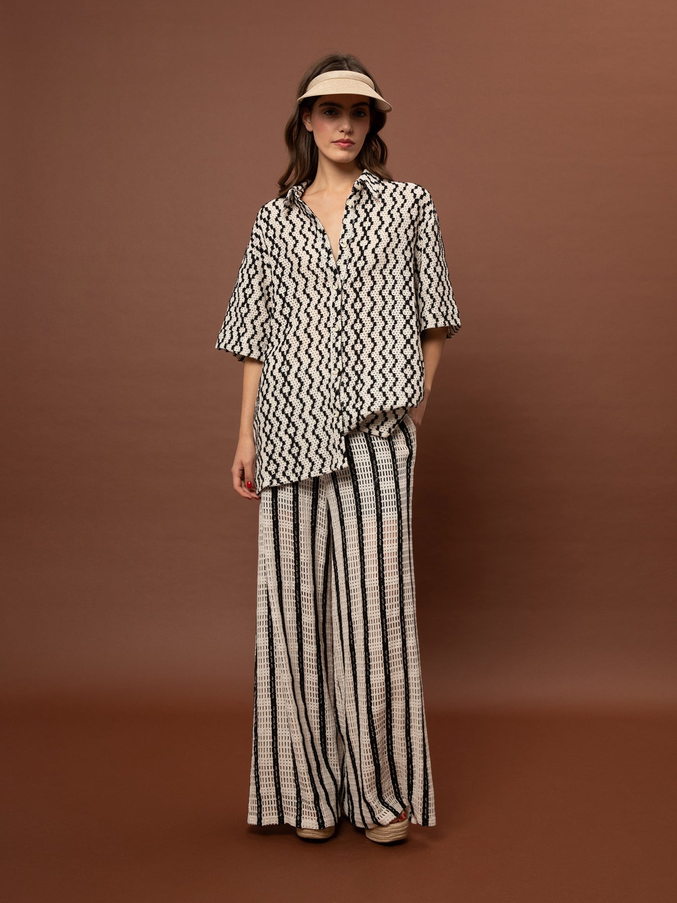 Knitted Pants Stripes - Black & White