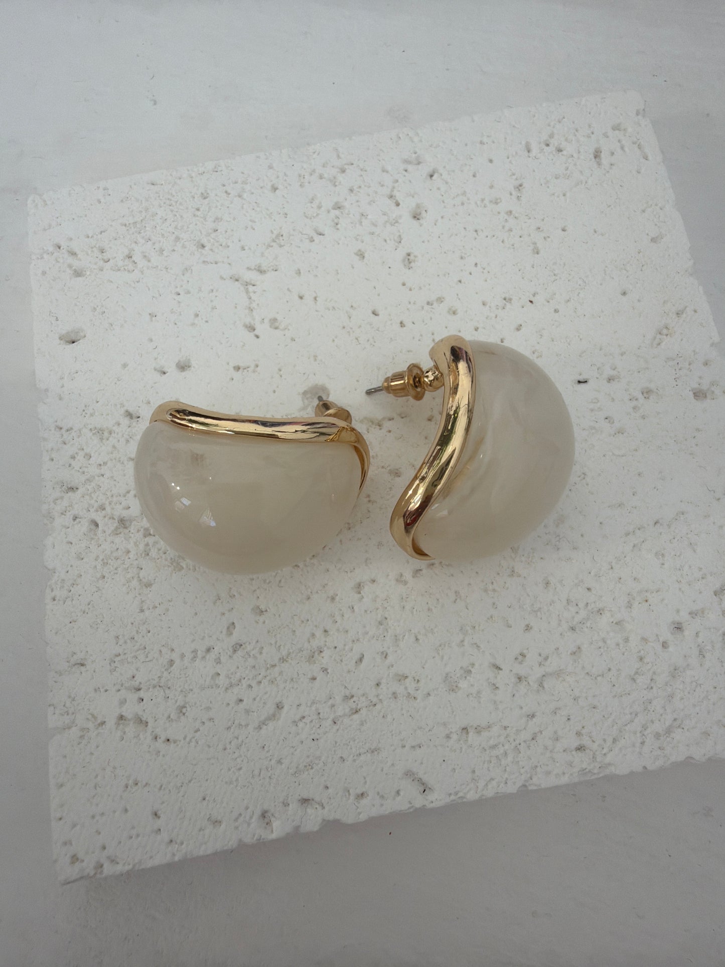 Moonlit Earrings White