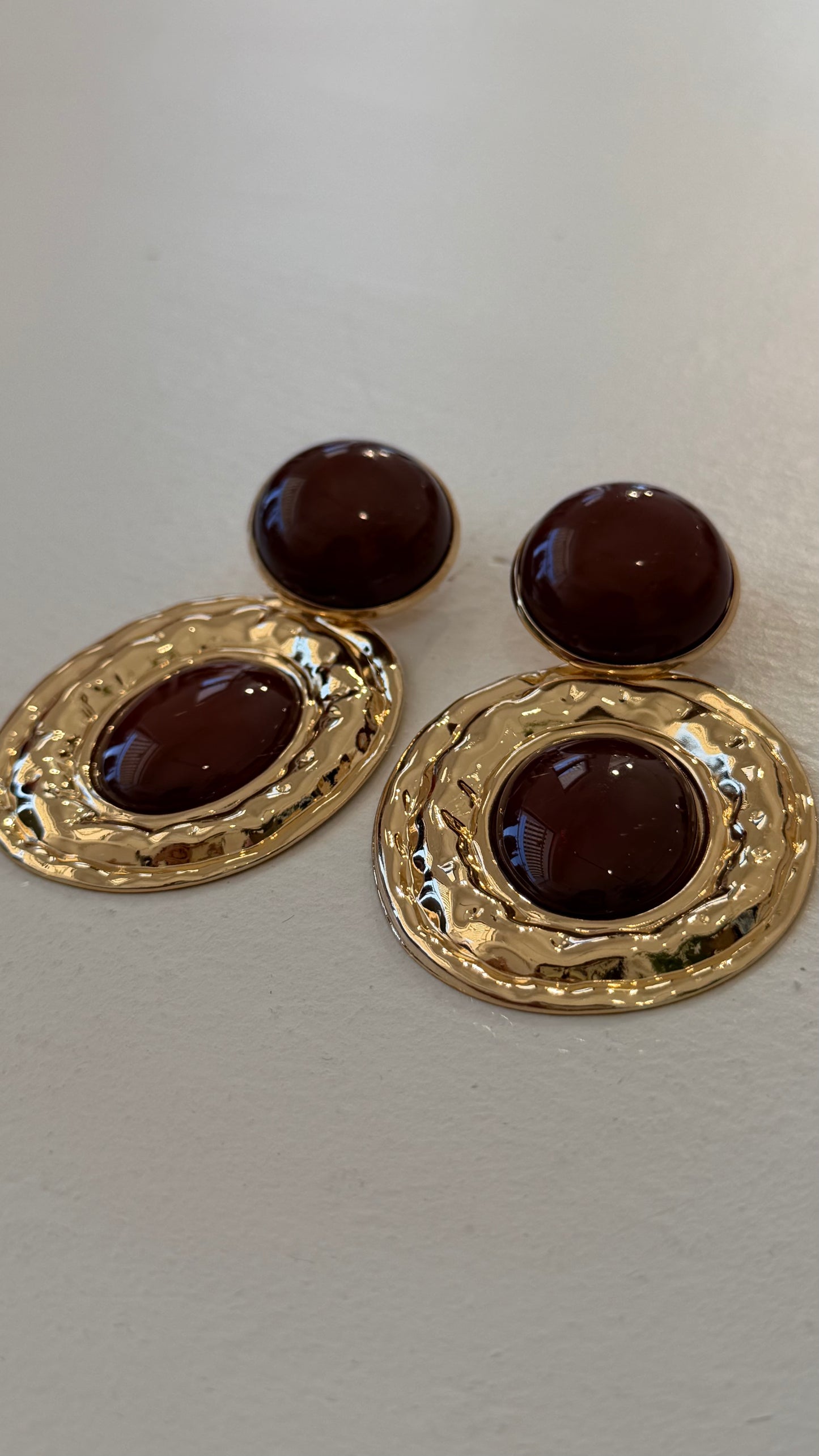 Bossy Earrings Brown