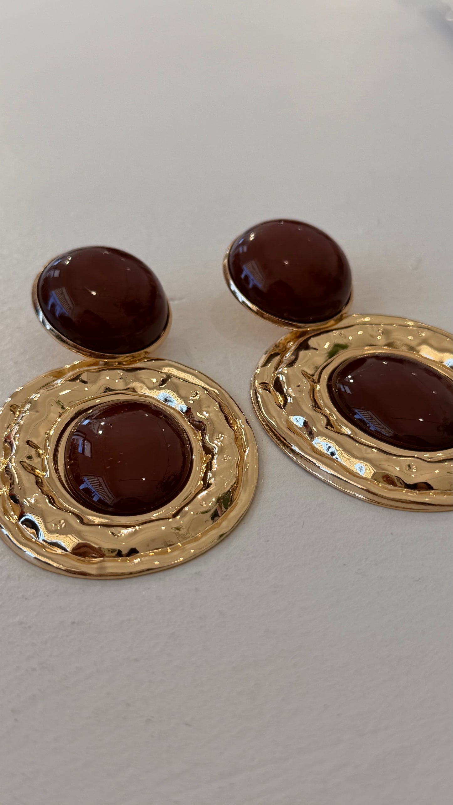 Bossy Earrings Brown