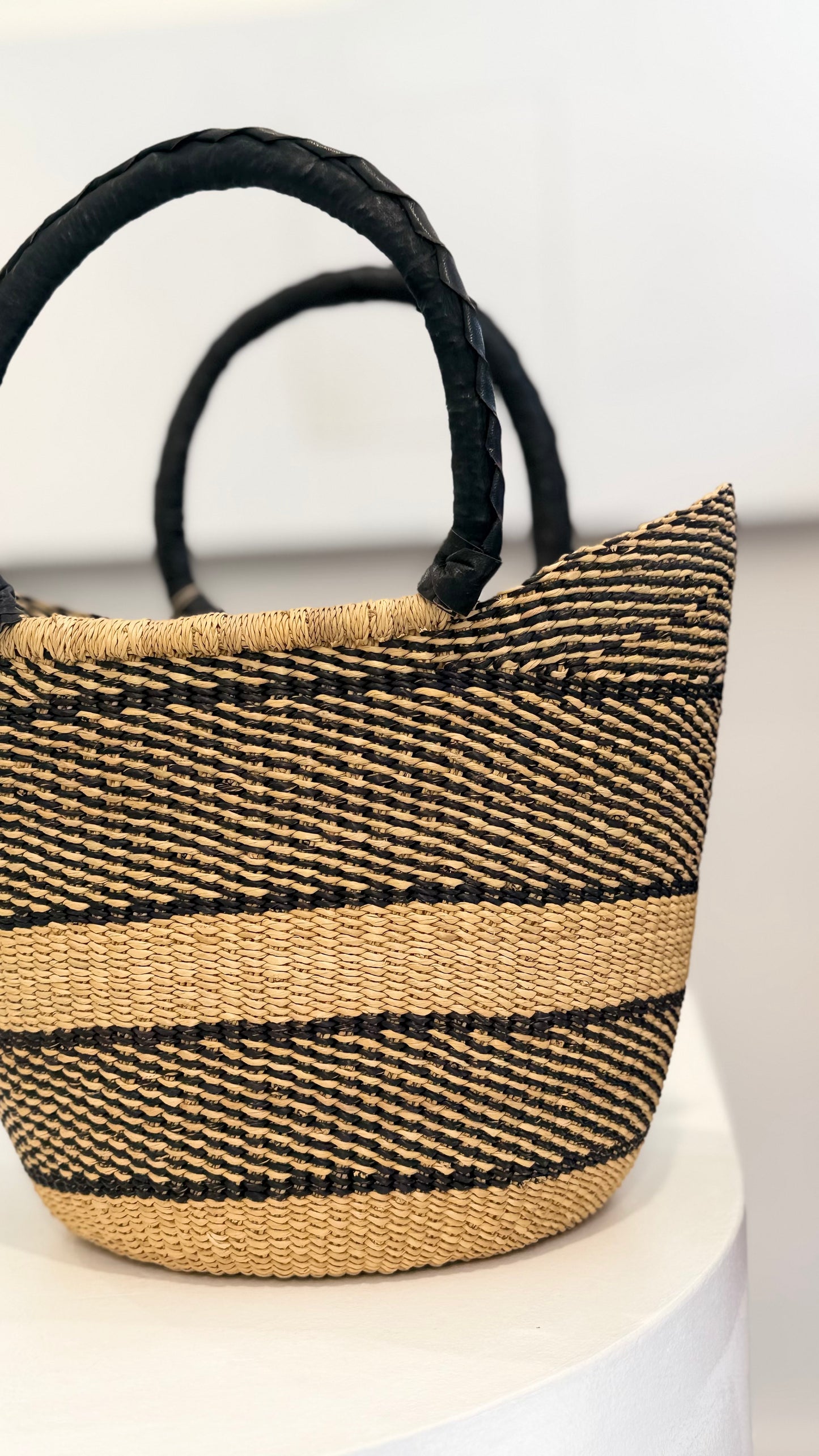 Ghana Bolga Bag Medium - Natural/Black