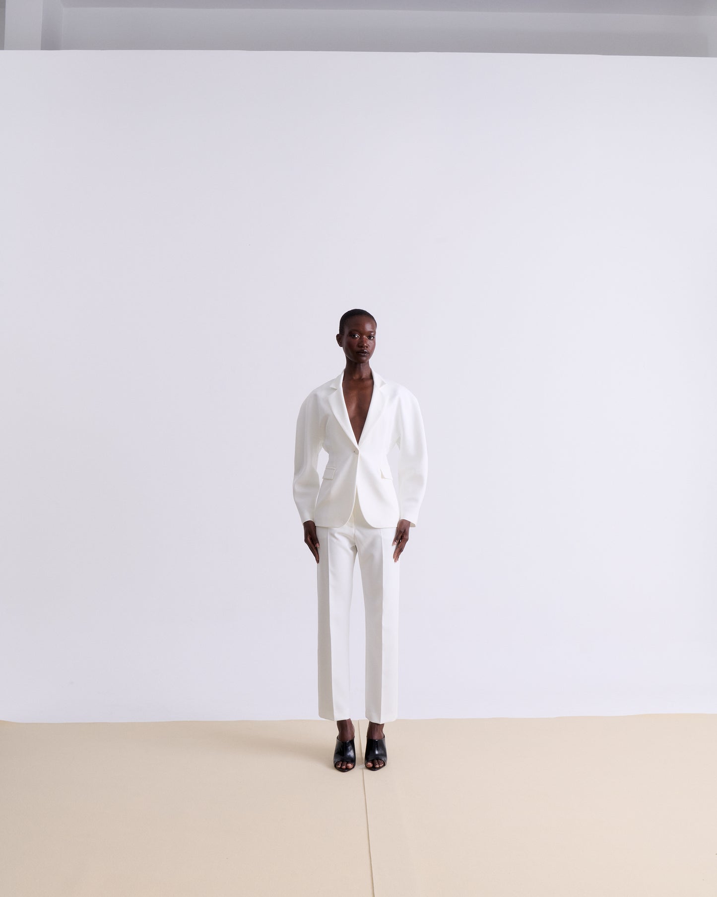 White Tailored Pant with Nervir
