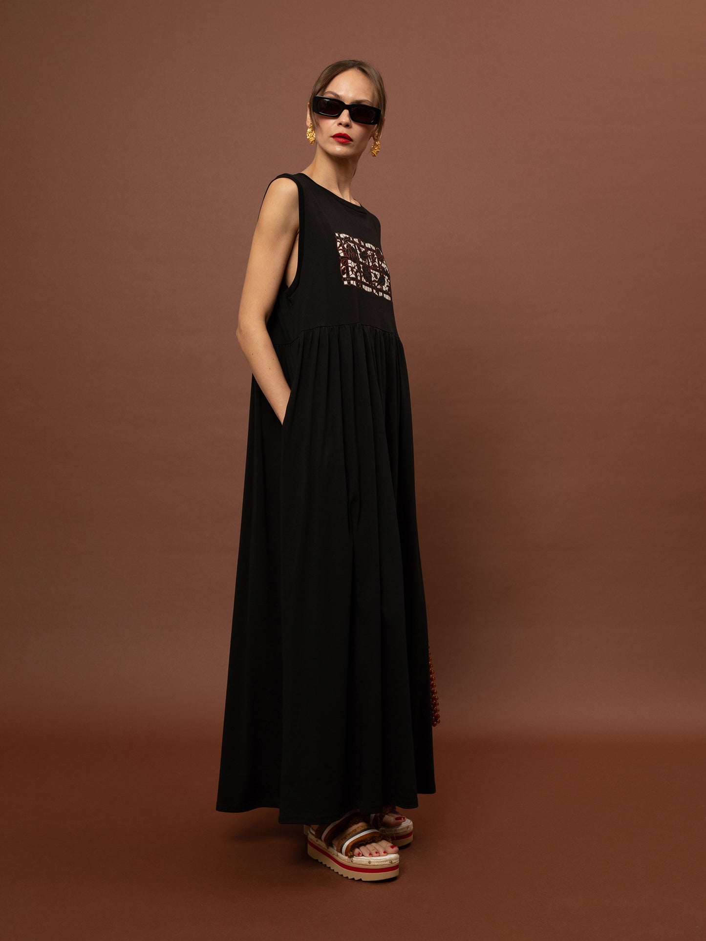 Sleevless Maxi Dress - Black