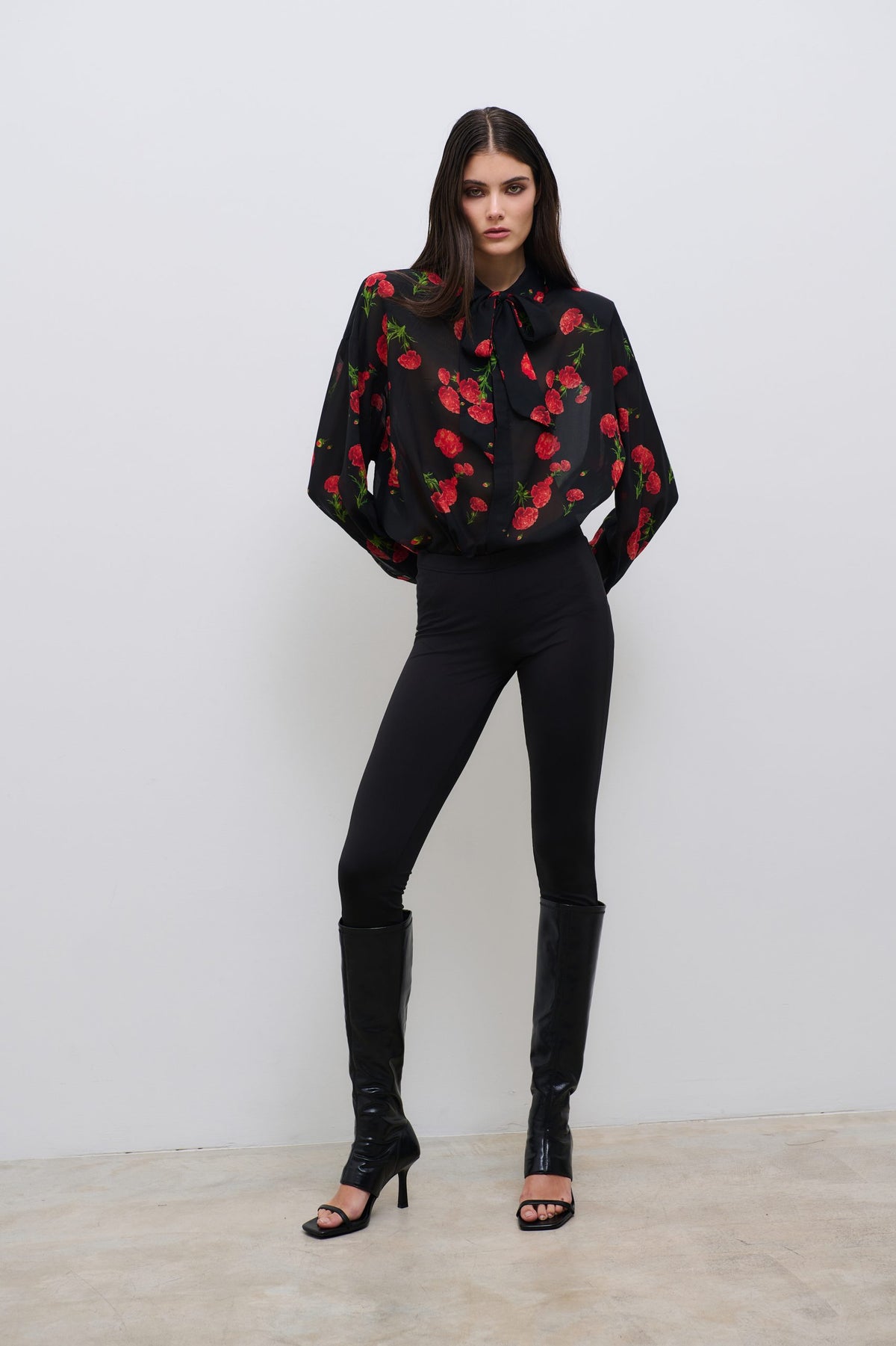 Carnation Dream Shirt Black