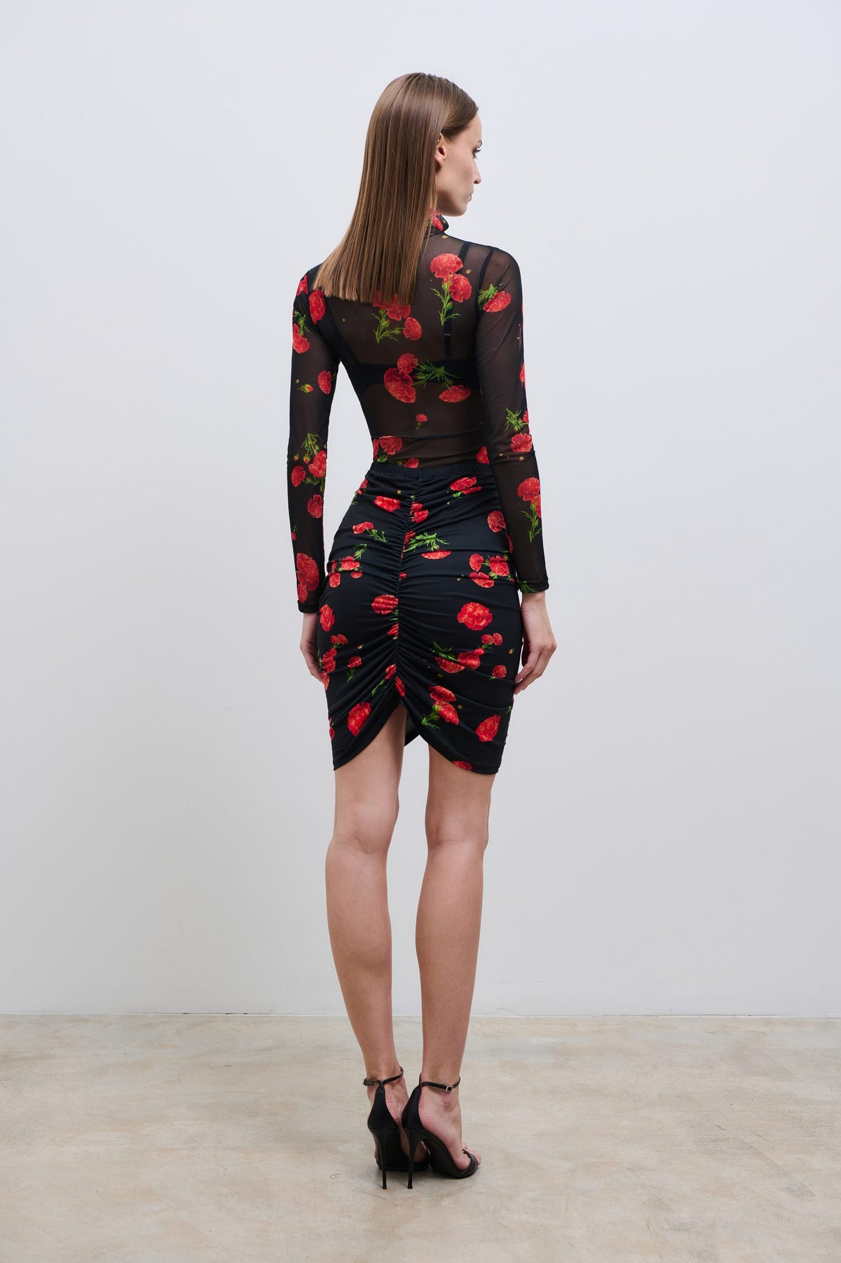 Carnation Dream Body Black