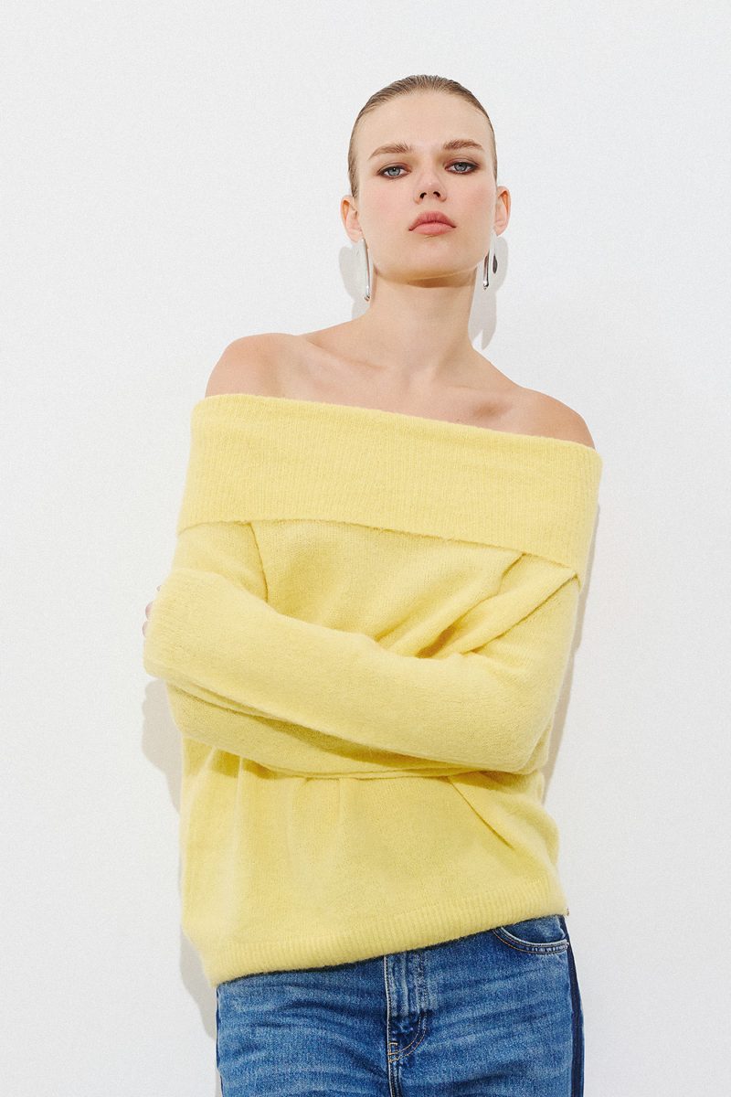 Alpaca Off Shoulder Efimeron - Yellow
