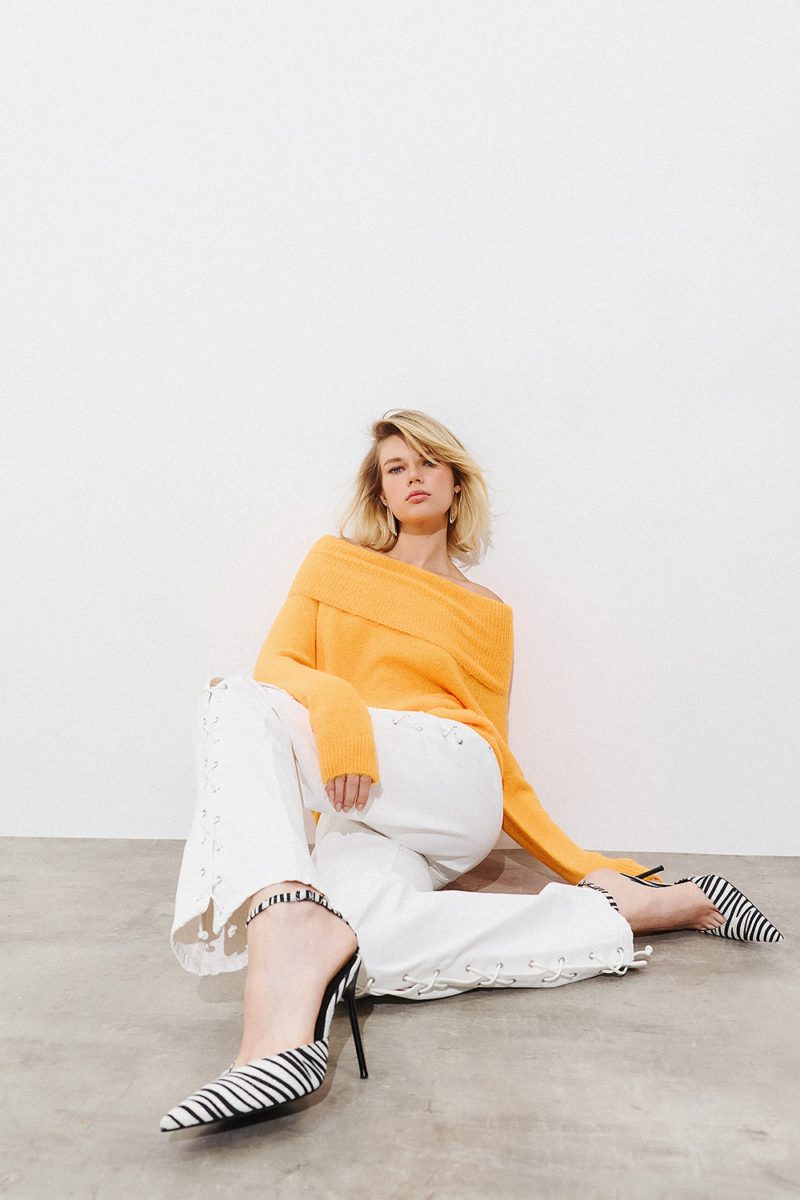 Alpaca Off Shoulder Efimeron - Orange