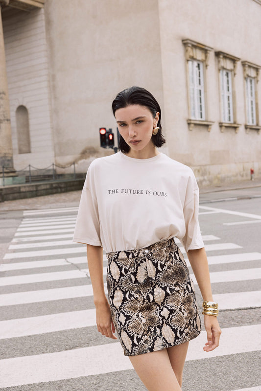 T-Shirt “The Future Is Ours” - Ecru