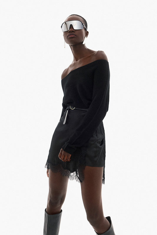 Soft Knitwear  V neck - Black